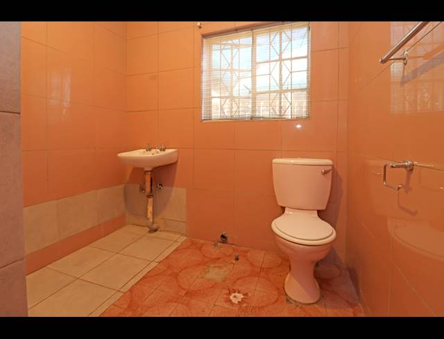 5 BEDROOM HOUSE FOR SALE IN ORANGE GROVE